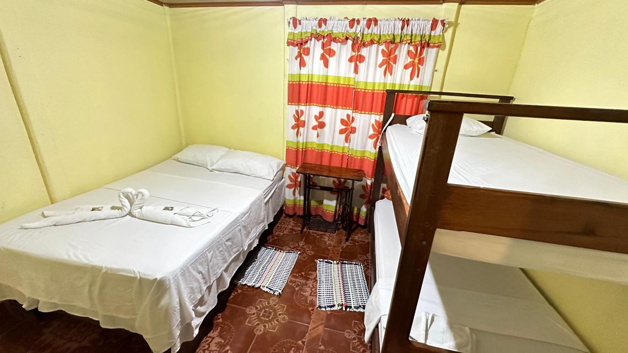 The Corner House Apartment Tortuguero Exterior foto