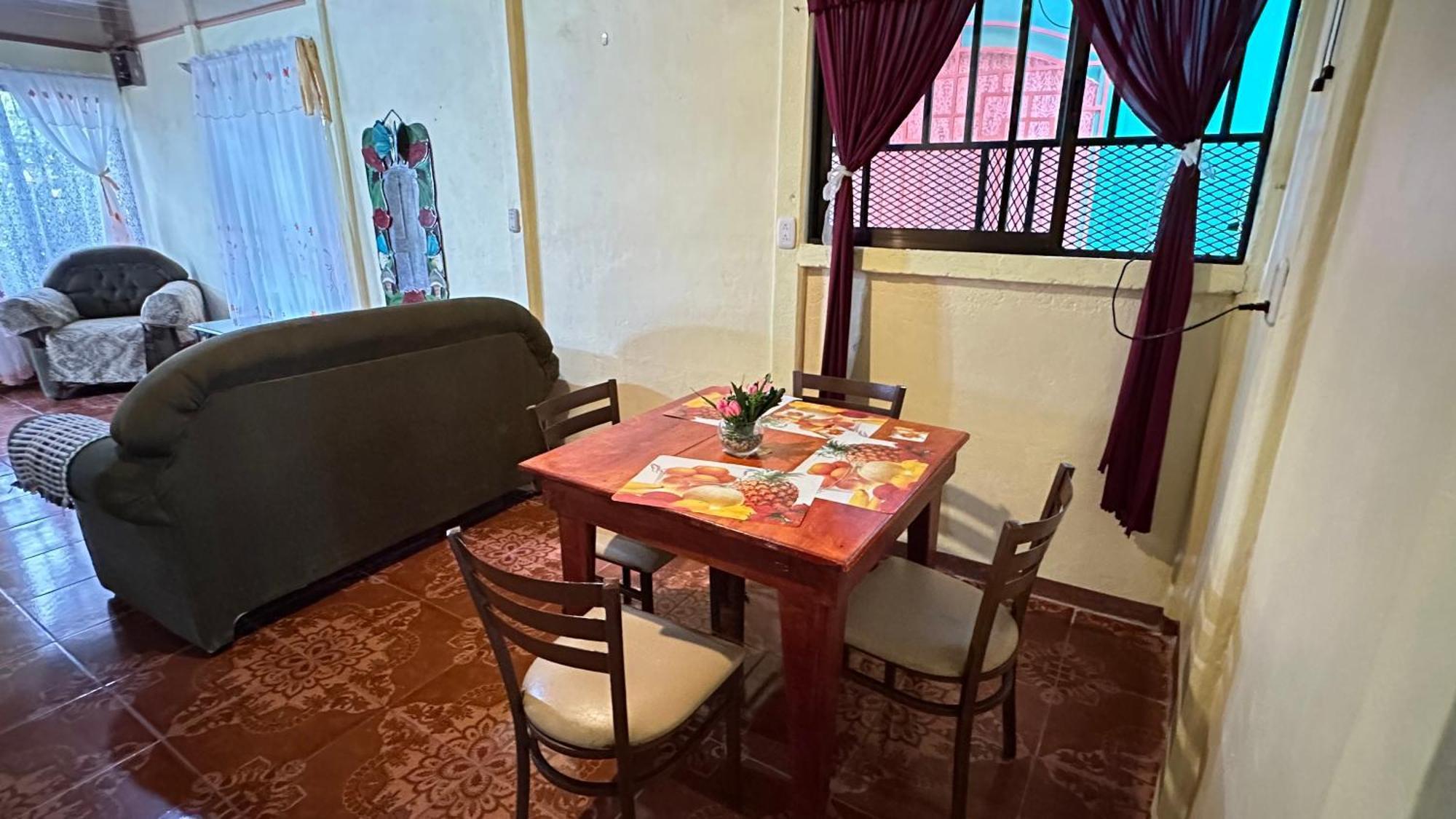 The Corner House Apartment Tortuguero Exterior foto